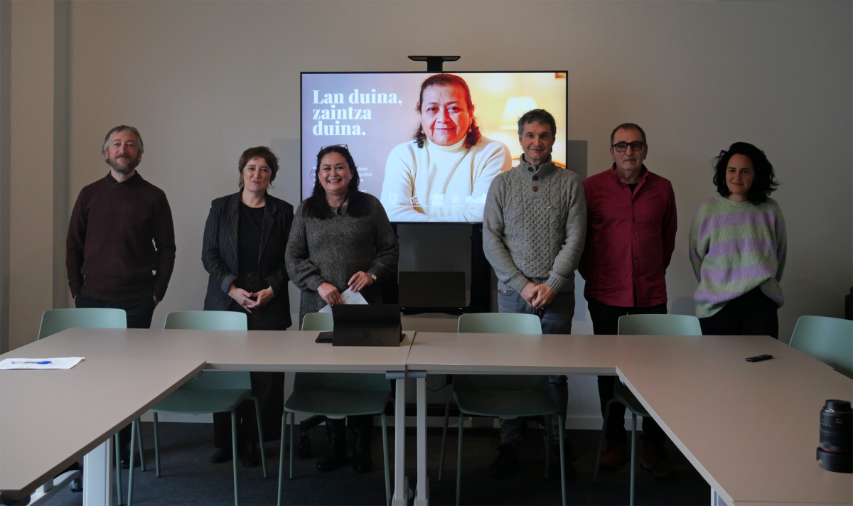 Oarsoaldeko zaintza arduratsuaren inklusio sareak Etxekolan prototipoa aurkeztu dugu